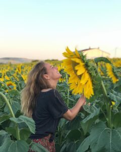 Vildan Atasever Instagram - Çok güldüğümüz bir hafta olsun 🌻🙏🏼 #sunflower