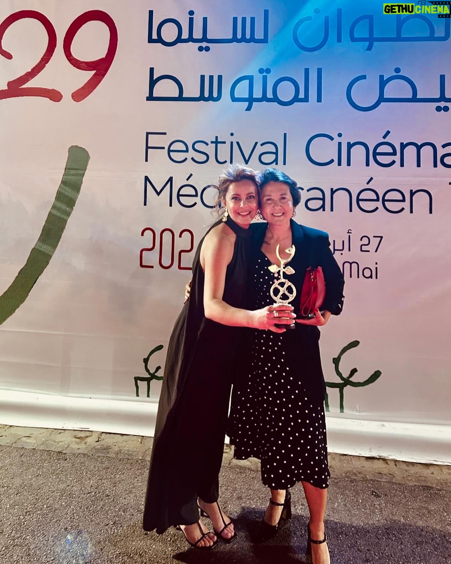 Vildan Atasever - 7.1K Likes - Teşekkürler Fas . Benim için onurdu .✨
Thank you morocco . it was an honor for me ✨
Merci beaucoup le Maroc. C’était un honneur pour moi. ✨
كان شرف لي✨
@festivalcinematetouan @tc_rabatbe #ilkerkılıç #rehaermumcu @nakdas