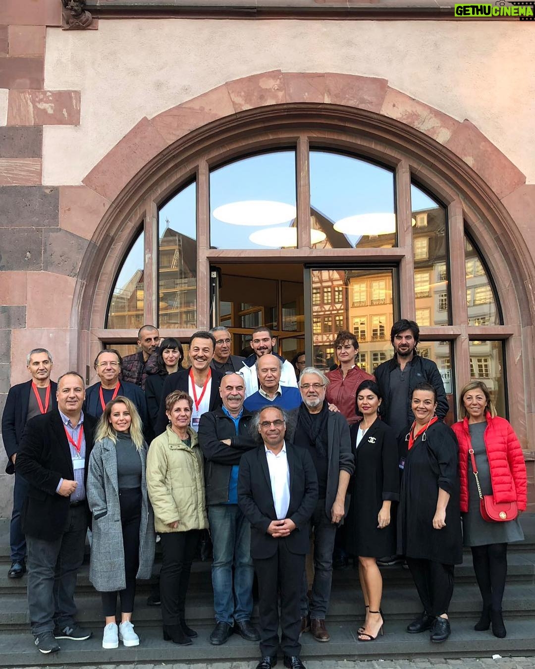 Vildan Atasever Instagram - Frankfurt Türk Film Festivali hatırası 💕 #frankfurttürkfilmfestivali @tuerkfilmfestival_frankfurt @tursak.vakfi @tckulturturizm