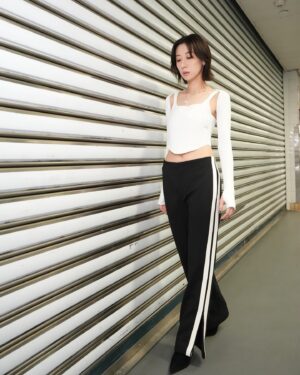 Vincy Chan Instagram - Throwback 🤍
Happy to sing for u guys 
大家睇慣我黑色頭髮未☺️