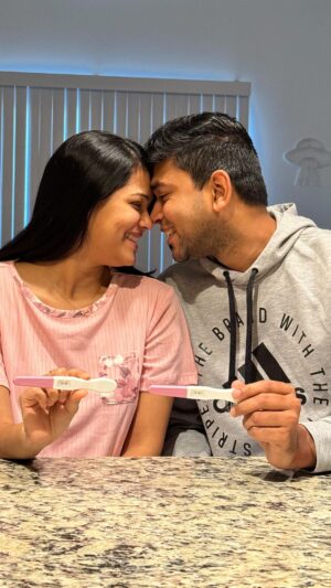 Vinitha Jaganathan Instagram - ✨Full video in YouTube❤️(link in bio)🥰
@anandh_aj 
.
.
.
.
.
.
#surprise #video #pregnancy #announcement #fullvideo #youtube #love #emotional #rollercoaster #fun #funny #reels #reelsinstagram #baby #mom #mothersday #momtobe #lol #goodvibes #fyp #saturday