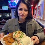 Vinitha Jaganathan Instagram - My different food moods 💁🏼‍♀️🙋‍♀️🙅🏻‍♀️🙆🏻‍♀️ #notafoodie