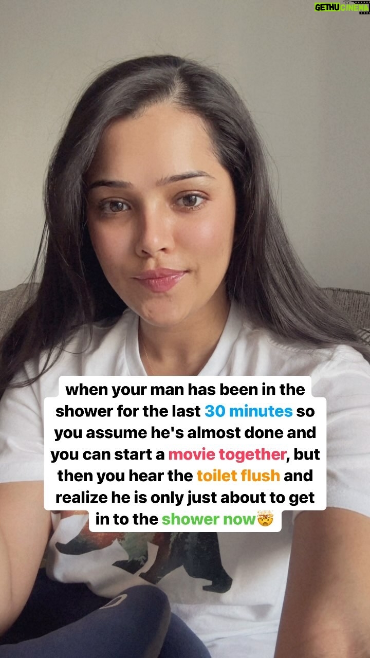 Vinitha Jaganathan Instagram - Why anandhuuu why 🤬 That’s why I watch most of the series without him 🙈 @anandh_aj . . . . . . #fun #funny #content #husband #husbandandwife #washroom #atrocities #comedy #insta #instagram #instagood #reels #reelsinstagram #marriage #fyp #lol