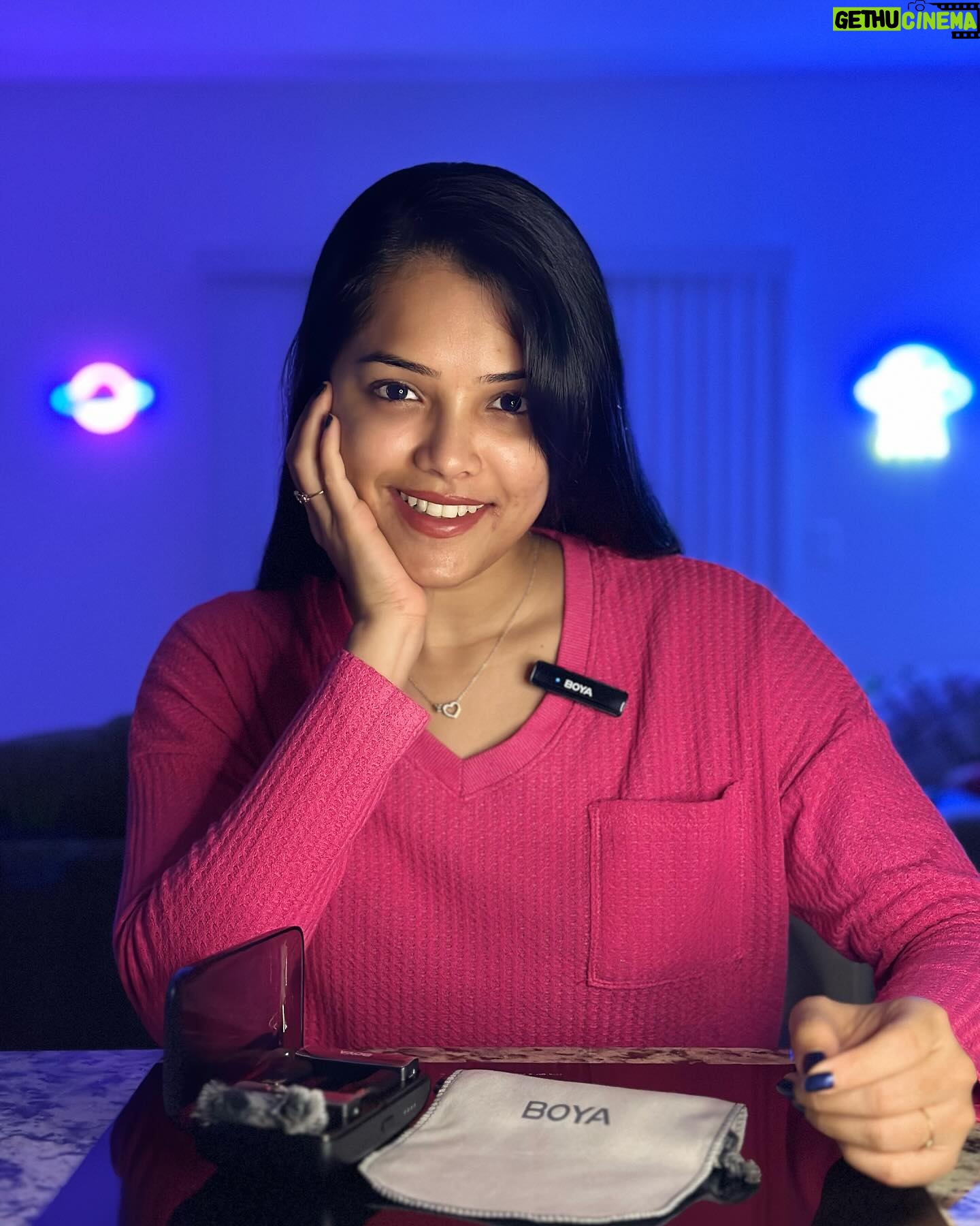 Vinitha Jaganathan Instagram - Sound like a professional with BOYALINK - All-in-one Design Wireless Lavalier Microphone. This contains 3 adapters(USB-C, Lightning, and 3.5mm TRS connectors) that fits for android and iOS devices and the battery life is up to 30 hours. The key features are - All-In-One Storage, Fits All Scenarios - Ultra-Long Battery Life - Ready for Use Right Out of the Case - One Step to Open the Noise Reduction Function - Sound Like a Professional - Charge Your Device While in Use - Customize the Sound You Want - Dual-Channel Recording - Automatically Frequency-Hopping Technology, Powerful Anti-Interference - User-Friendly Buckle Design https://www.boya-mic.com/product/boyalink #ad #wireless #microphone #boya #boyalink #sponsored #electronics #record #recording #noise #batterylife
