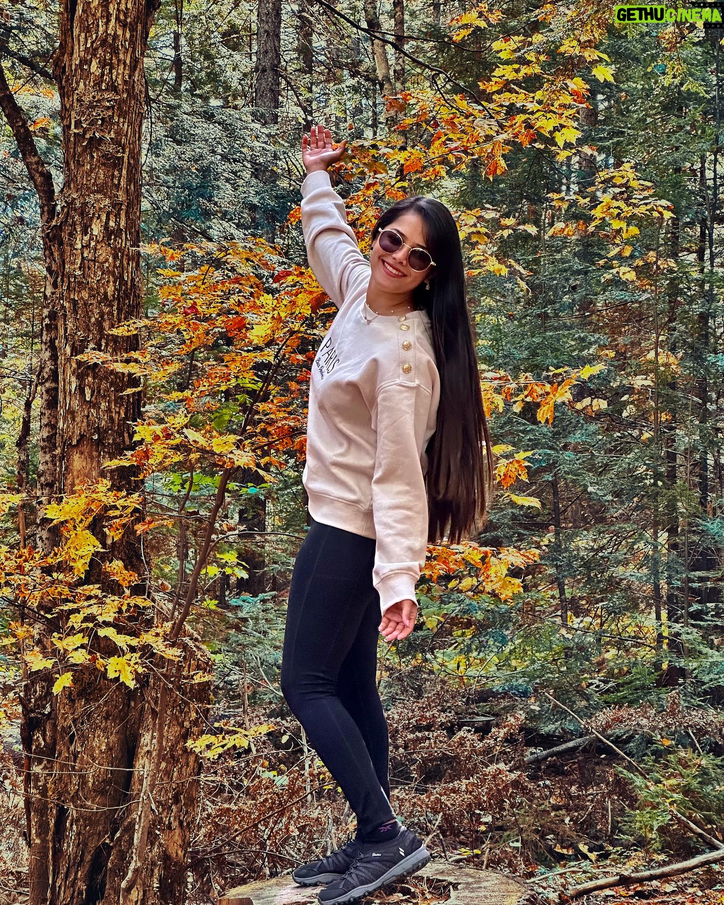 Vinitha Jaganathan Instagram - On a scale of 1-5 which one is 10? Swipe left ππ» . . . . . . . . . . #me #pose #travel #ootd #outfits #dress #love #usa #canada #tamil #telugu #india #atlanta #atlantagirls #nowyouknow #insta #instagood #bollywood #instadaily #instafashion #free #fly #flyaway #photooftheday #dump