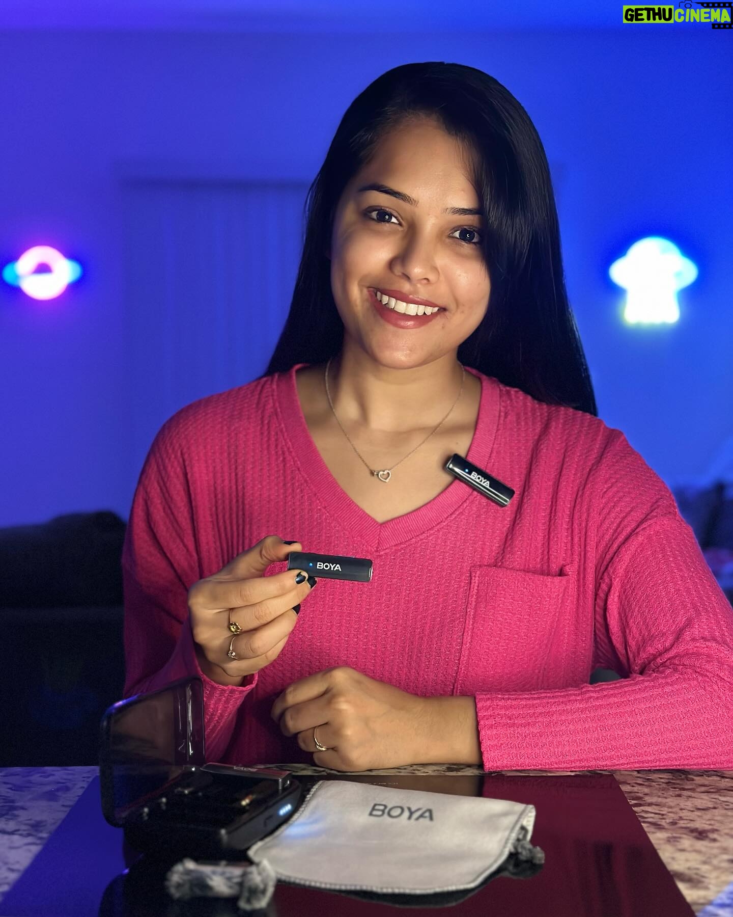 Vinitha Jaganathan Instagram - Sound like a professional with BOYALINK - All-in-one Design Wireless Lavalier Microphone. This contains 3 adapters(USB-C, Lightning, and 3.5mm TRS connectors) that fits for android and iOS devices and the battery life is up to 30 hours. The key features are - All-In-One Storage, Fits All Scenarios - Ultra-Long Battery Life - Ready for Use Right Out of the Case - One Step to Open the Noise Reduction Function - Sound Like a Professional - Charge Your Device While in Use - Customize the Sound You Want - Dual-Channel Recording - Automatically Frequency-Hopping Technology, Powerful Anti-Interference - User-Friendly Buckle Design https://www.boya-mic.com/product/boyalink #ad #wireless #microphone #boya #boyalink #sponsored #electronics #record #recording #noise #batterylife