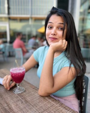 Vinitha Jaganathan Instagram - 1,2 or 3?

#feelinggood