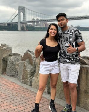 Vinitha Jaganathan Instagram - Goofy us😝😂
@anandh_aj 
.
.
.
.
.
.
#goofy #love #lol #smile #fun #funny #us #photography #candid #shot #couplegoals #usa #newyork