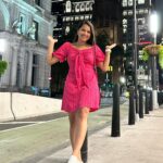Vinitha Jaganathan Instagram - POV: you are looking through my camera roll . . . . . #photo #photooftheday #photodump #newyork #wholefoods #pose #dress #dressup