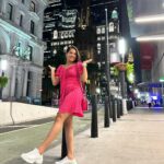 Vinitha Jaganathan Instagram - POV: you are looking through my camera roll . . . . . #photo #photooftheday #photodump #newyork #wholefoods #pose #dress #dressup