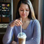 Vinitha Jaganathan Instagram – What should be the caption for 2nd pic? 🤷🏻‍♀️
.
.
.
.
#starbucks #ootd #photooftheday #instagood #christmas #vibes