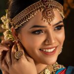 Vinitha Jaganathan Instagram - Shoots of sweh artistry🌸❤️ Happy new year insta family💥 Makeup,Hairstyles,draping - @sweh_artistry Inframe @vinithajaganathan_official Costume @sevvisilks Jewels @chennai_jazz Photography @vdop_photography #makeuplook #makeuptransformation #makeuplife #bridalmakeup #bridal #bridalhair #muachennai #instatrend #trendingreels #tamilsongs #trend #trendingsongs #makeuplover #instagram #instagood #instalike
