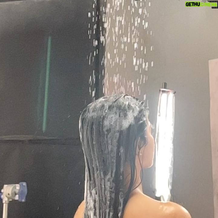 Vinsu Rachel Sam - 10.2K Likes - Atrocities of a hair product shoot 🙋♀️
Disclaimer - I have extensions added , but I’m manifesting this thicc hair. Please God , TIA
.
The hair magic creators @rachelstylesmith