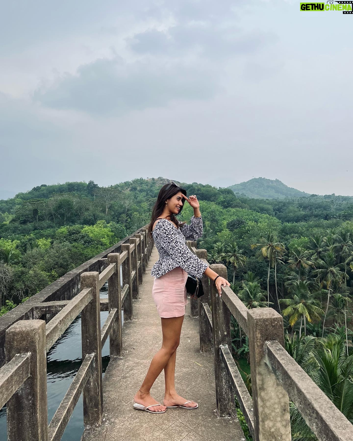 Vinsu Rachel Sam - 10.9K Likes - Swipe left for a hawt-er pose
.
.
#sexygalsofinsta #canttouchthis