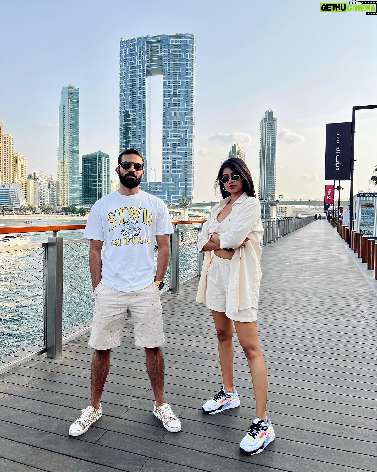 Vinsu Rachel Sam - 12.3K Likes - Dropping an album real soon x
.
.
Wearing @tadkabymadhu
#vacation #homeawayfromhome #fambam