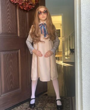 Violet McGraw Instagram - #halloween #photodump @meetm3gan @blumhouse @itsjasonblum @gerardjohnstone #m3gan