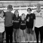 Violet McGraw Instagram - Thank you @lagalaxy for another super fun night!!! Can’t wait to do it again soon!! #soccer #lagalaxy