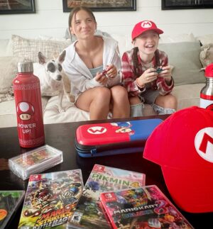 Violet McGraw Instagram - I am so grateful to finally have a Nintendo Switch of my own! 
Thank you @nintendoamerica for all the cool stuff!! @madeleiennmcgraw and I are having a great summer, but this made it even better. Even @iamrudytooty agrees! 

#nintendoswitch #thankyou #gift #freeproduct
