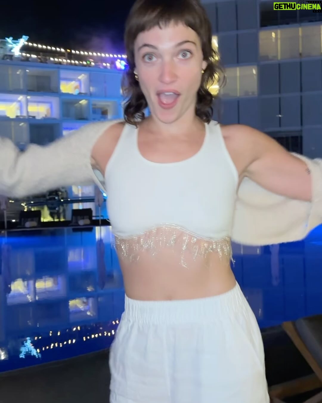 Violett Beane Instagram - A lil scroll for ya