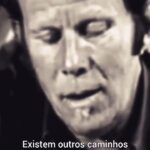 Virginia Cavendish Instagram – “Esteja atento, existem outros caminhos.” 

O Coração Risonho, de Charles Bukoswski, por Tom Waits.

✨✨✨✨✨✨✨✨✨

#poesia
#literatura 
#tomwaits 
#poetry

Via (@karlaluzpsicologa)