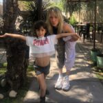 Virginia Da Cunha Instagram – THEA 🎂❤️💫

Hoy cumple años una de mis personas favoritas del mundo, mi sobrina Thea. Armé este album con momentos inolvidables a lo largo de los 8 años transcurridos.
Disfruté tanto buscarla por el cole o arte donde me esperaba con un cuadro para mi. Bailamos juntas y la ayude a sacar su primer single “Future Unicorns”. Inolvidables las preparadas coquetas para salir a pasear y  a comer sushi, nuestros encuentros en viajes y dormidas que terminaban conmigo en el piso. Te amo Thea, a seguir disfrutando y creando!