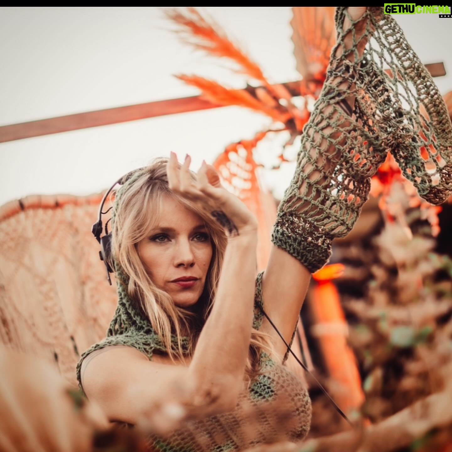 Virginia Da Cunha Instagram - DONDE NOS VEMOS? Les paso mi gira veraniega.. 5 y 6 Pinamar 7 al 10 Mar del Plata y Chapadmalal 20 de enero @casahabitospinamar 1 al 11 de Febrero Patagonia . Ph @jmestudio Style @fateri.errata