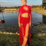 Virginia Da Cunha Instagram - AL ROJO VIVO En llamas con el calor mendocino y con la emoción de las próximas fechas en Bariloche. 1/2 @cirse_clubdelago Sunset 7/2 @bacanalwinebar Sunset 9/2 Amarras del Nahuel, Sunset Y vuelvo el 11/2 para celebrar el Carnaval en @casarenabodega junto a @acusticafractal Hybrid Dj Sets para disfrutar la naturaleza y celebrar bailando. Quién viene?! 💃