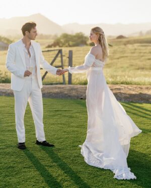 Virginia Gardner Instagram - The most perfect sunset welcome party.