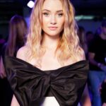 Virginia Gardner Instagram - Had the most wonderful time attending the @jasonwu show ❤️❤️ Hair : @josephmhair Makeup : @jennanicoleofficial Styling : @zadrianandsarah