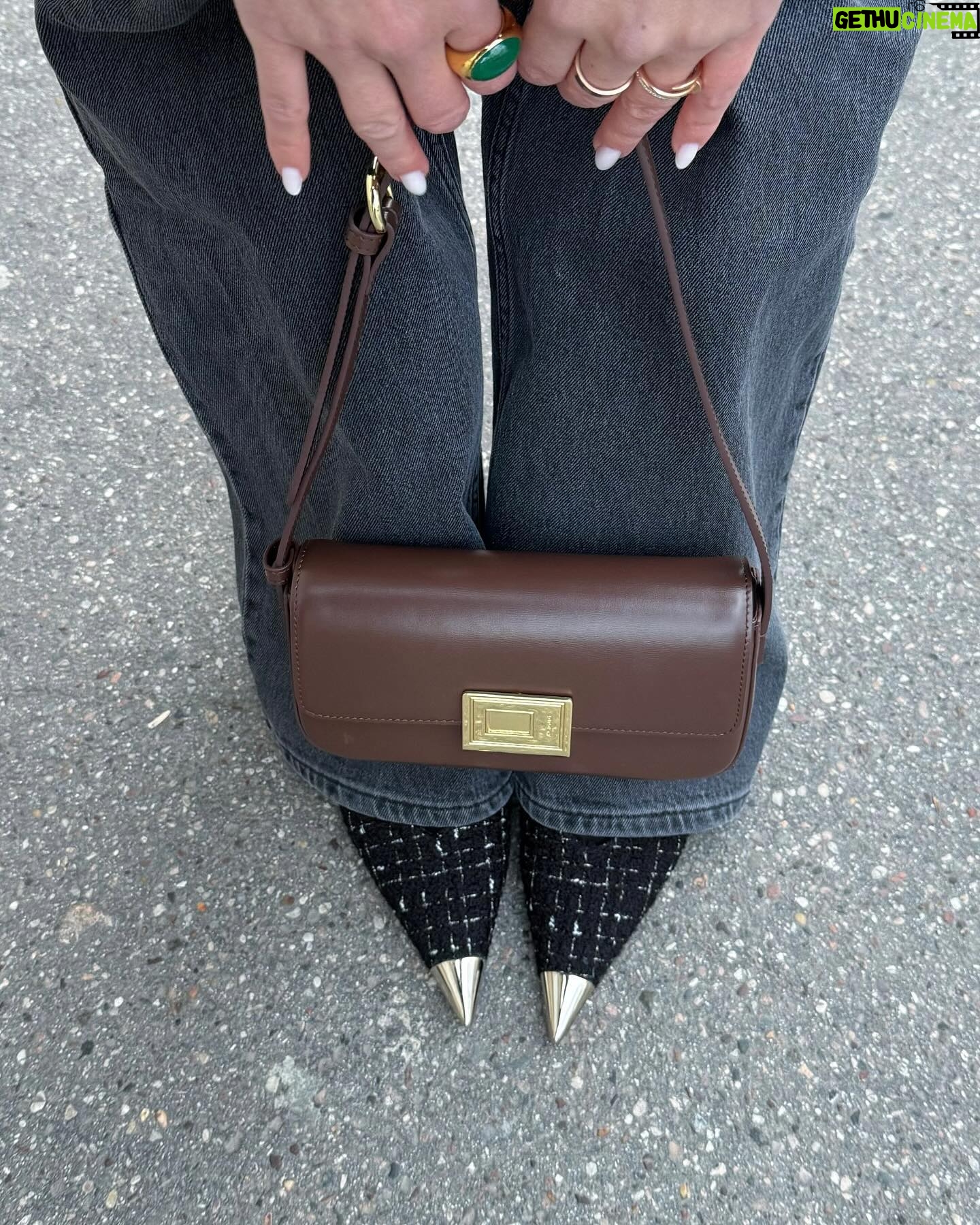 Virginie Conte Instagram - Elevated your look with @drejani jacket . . #parisienne #outfitinspo #streetstyle #parisianchic