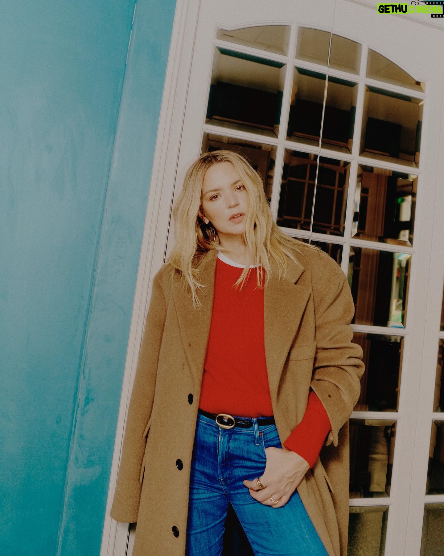 Virginie Efira Instagram - @societyofficiel ❤️ @kujten 📸 @julienlnrd