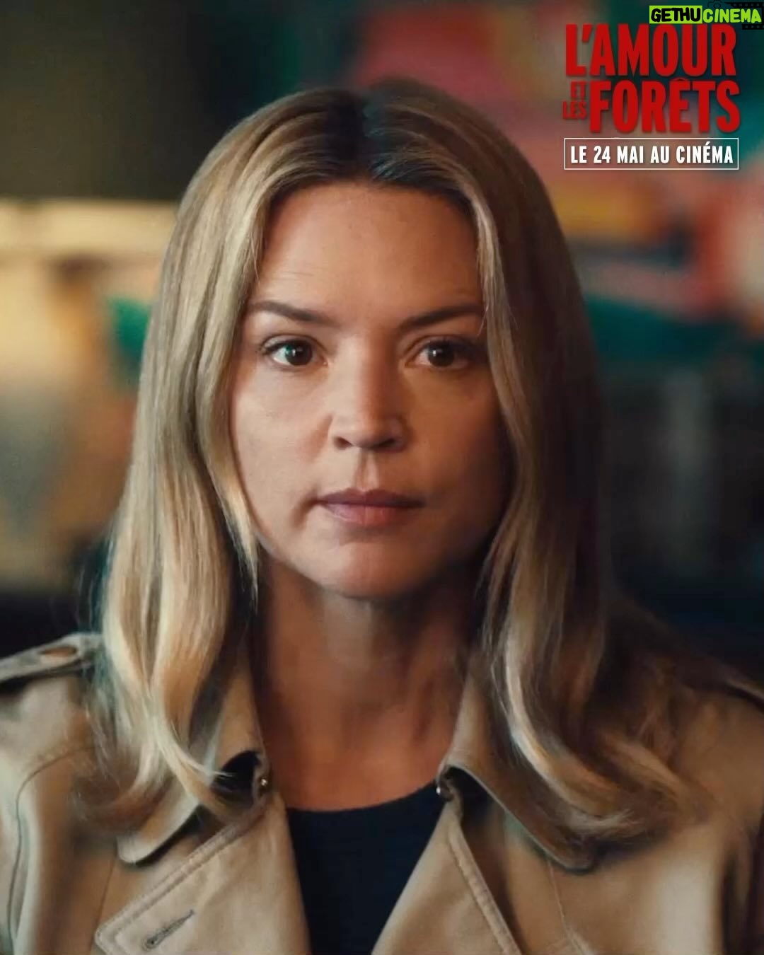 Virginie Efira Instagram - #LAmourEtLesForets de @ValerieDonzelli aujourd’hui au cinéma ❤️✨