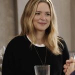 Virginie Efira Instagram - @efira_virginie m’a invité à boire un café… Merci ❤️ @timy1998 @aurelia_loncan @kmms_75 @lascala.paris @xavier.cuevas.haha @clem_cdl : 1ère ass.real @timlgdc : son🎙️🎧 @welcometodonna : Decors 📍 @ladjieb : 🎥 🎟️ lien en bio