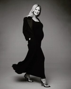 Virginie Efira Instagram - @telerama 🖤✨
📸 @patrickswirc