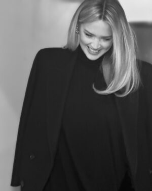Virginie Efira Instagram - @cartier • @associationaem 
📸 @rudymarmet