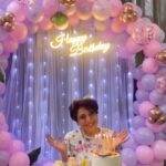 Vishavpreet Kaur Instagram - HAPPY BIRTHDAY TO ME🤗😁….. got a lovely surprise from my even more lovely family♥️🤗🤗…my forever favourites♥️… Thanku very much for showering so much love on my special day… I ve received so many wishes from all of u.. i may not be able to reply to everyone but my heart is full of gratitude…. 🙏🏻😇 @aman181982 @vattanpreetmanace @kayjays0007 @__amanpreet__kaur_ @mansimran47 @naysaaaa._ . . . #birthday #birthdaygirl #januaryborn #capricorn #feelingblessed #familylove #vishwapreetkaur