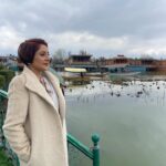 Vishavpreet Kaur Instagram - Sukoon 💫🌟 . . #dallake #pashminna #actorslife #sukoon #lovemylife