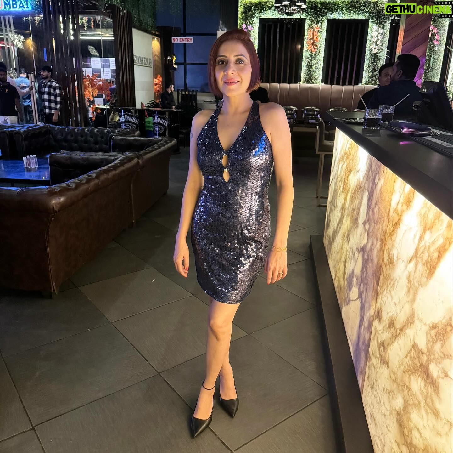Vishavpreet Kaur Instagram - #aboutlastnight✨ #bithdayparty @nehaadhvikmahajan @adhvik_official @hellyshahofficial @ali.khxn.afridi