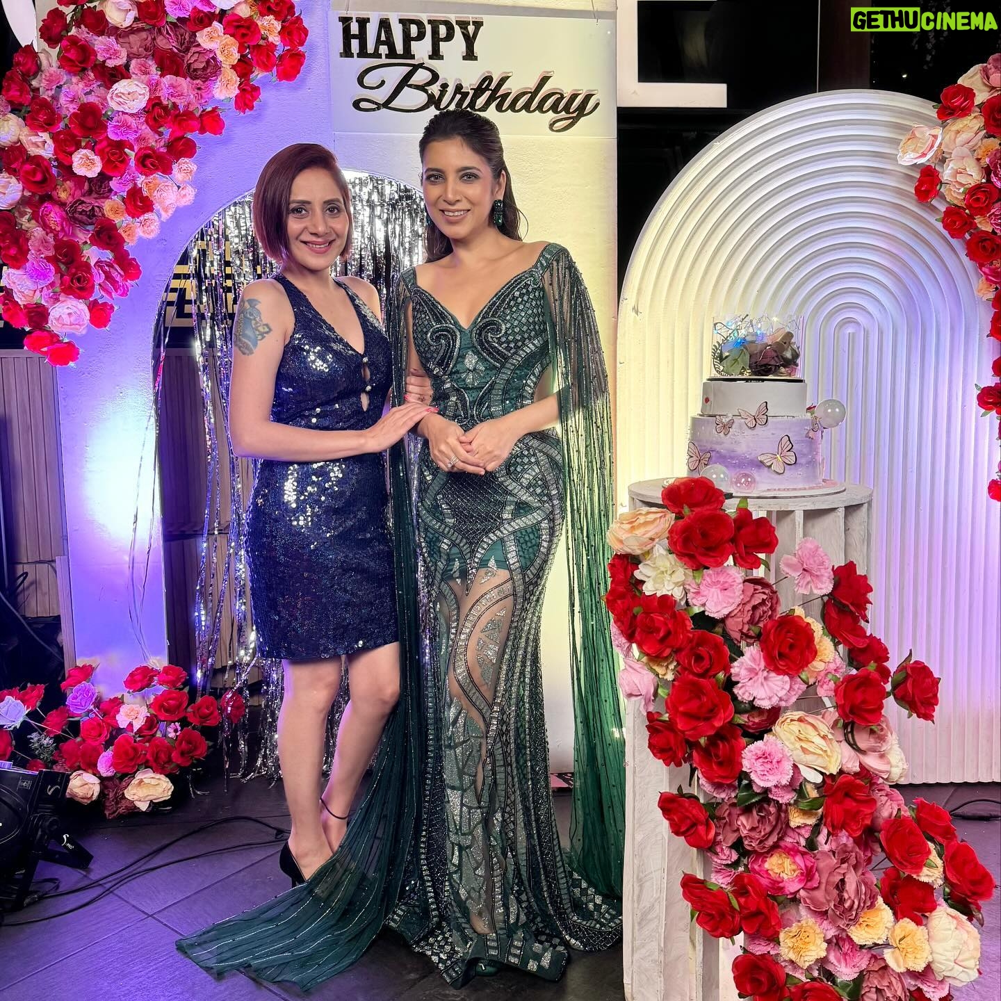 Vishavpreet Kaur Instagram - #aboutlastnight✨ #bithdayparty @nehaadhvikmahajan @adhvik_official @hellyshahofficial @ali.khxn.afridi