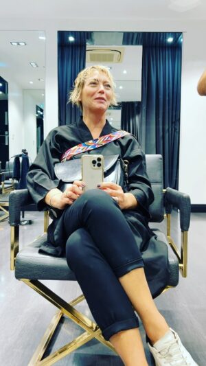Vittoria Belvedere Instagram - Quando si dice…” tagliamo corto” !!! ❤️ @antoniopruno @lorealpro #newlook