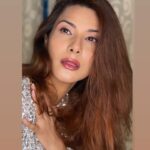 Vivana Singh Instagram - 🤍🤍🤍🤍🤍🩶🩶🩶🩶 #insta #instagram #instalike #explore #explorepage #explorepage✨ #vivana #vivanasinghpics #vivanasingh♥️ #exploremore #🤍 #🩶