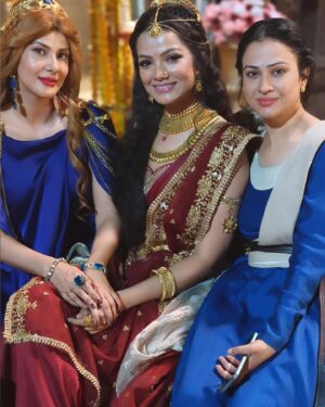 Vivana Singh Instagram - Queens of Magadh 🫅🫅🫅🫅

Keep watching Prachand Ashok @colorstv 

#instagram #instagood #instalike #colorstv #prachand #ashok #telivision #vivana #vivanaasdiana #explore #explorepage #exploremore #actor #actorslife #♥️ #🧿