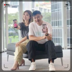 Vivian Lai Instagram - I am the AI. Vivian Lai 🤗🤗

Digital people are able to serve an ecosystem of agencies, consumers, and brands to create unlimited promotional videos and live broadcast with goods and interact with the audience.
AI isn’t just one thing, but the application to GET AI RIGHT is important.
让我们善用科技，让生活更美好❤️❤️
#idoLive #GetAIRight