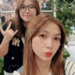 Vivian Lai Instagram - 妈妈不是超人。。却为了我们变万能！！
妈妈的碎碎念。。温暖了我们岁岁年年！
天下的妈妈都是一样的！！
祝妈妈们“母亲节快乐”❤️❤️❤️
Happy mother's Day🌷🌷🌷

#14052023🌹 
#happymothersday
#母亲节 
#当了妈妈更体会妈妈的辛苦
#ilovemymom 
#vivianlai
