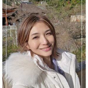 Vivian Lai Instagram - Facing another year with gratitude and surrounded by loved ones❤️ 
Thank you for all the wishes everyone ❤️😘🎂
珍惜拥抱现在所拥有的一切!!
谢谢你们给我的爱 ❤️❤️
Happy birthday to me......🤗🤗