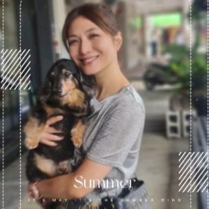 Vivian Lai Instagram - My precious diary...🌷🌸
Happy weekend 🤗🤗

#myfamily 
#回家真好 
#taipei 
#Taiwan 
#台湾美食吃透透