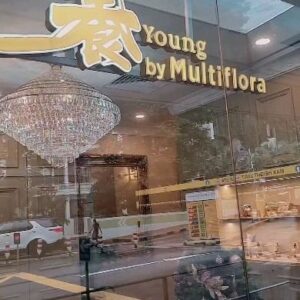 Vivian Lai Instagram - 今天让Vivian带大家 amazing 体验一下 😎
真的不是变魔术喔！！
真的 Try 看看！太神奇了🙈🙈

@mul.ti.flo.ra 
@abbylau311343
@lnxglobal_official
#真心推荐 
#对自己好一点❤️ 
#一个礼拜一次 
#马上感觉松了 
#提升輪廓 
#vivian好介绍