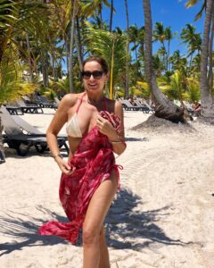 Actress Viviana Nunes HD Photos and Wallpapers September 2024