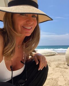 Actress Viviana Nunes HD Instagram Photos and Wallpapers July 2020