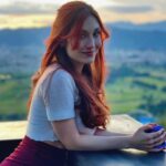 Viviana Santos Instagram - Esta temporada  de mi vida se titula: Ando bien a gusto, si vas a venir a mejorar la cosa, cae...si no, cierra la puerta al salir y que gracias😉